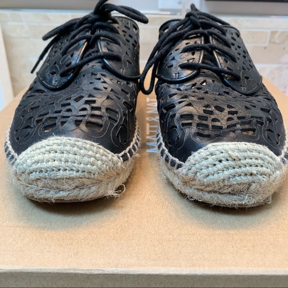 Vince Camuto sneakers black tie up - Picture 6 of 13